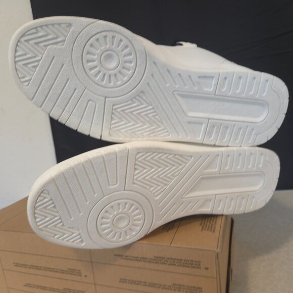New With Tag All White Geer Sneakers Size 11 Very Nice! - Picture 7 of 7